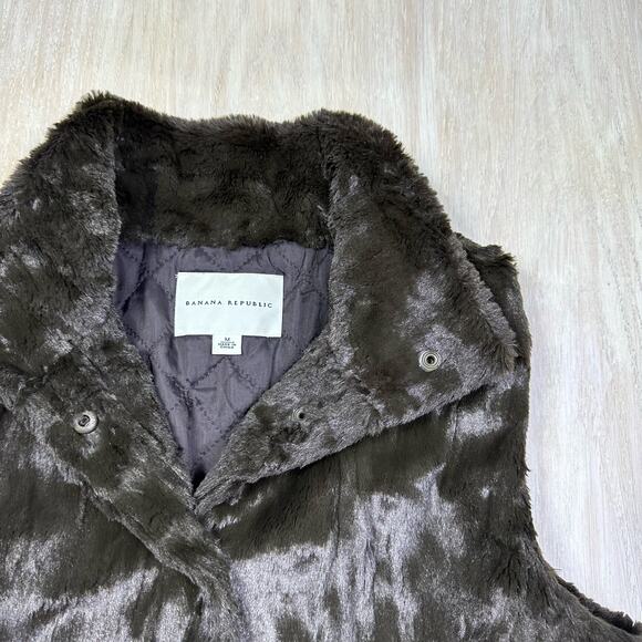 Banana Republic Soft Faux Fur Sleeveless Button Snap Lined Layering Vest Medium - Picture 6 of 16